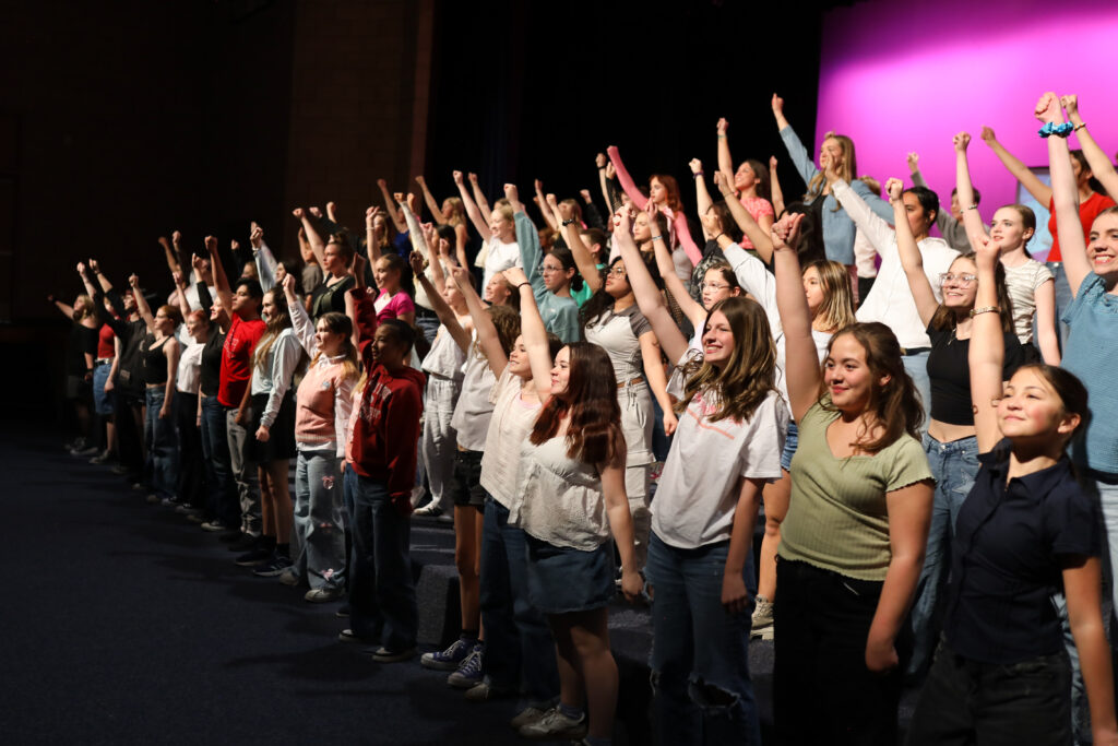 Cast photo of Mean Girls Jr.